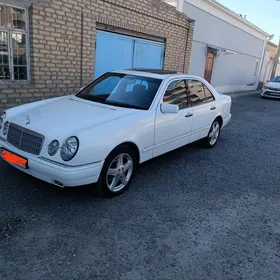 Mercedes-Benz E320 1997