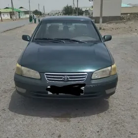 Toyota Camry 1999