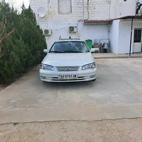 Toyota Camry 2000