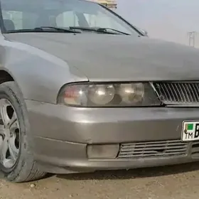 Mitsubishi Diamante 1995