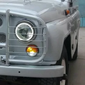 UAZ 469 2002