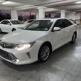 Toyota Camry 2016