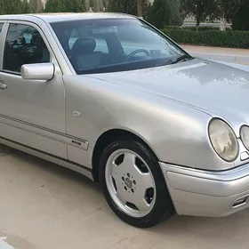 Mercedes-Benz E320 1999