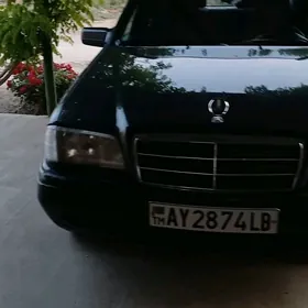 Mercedes-Benz S-Class 1995