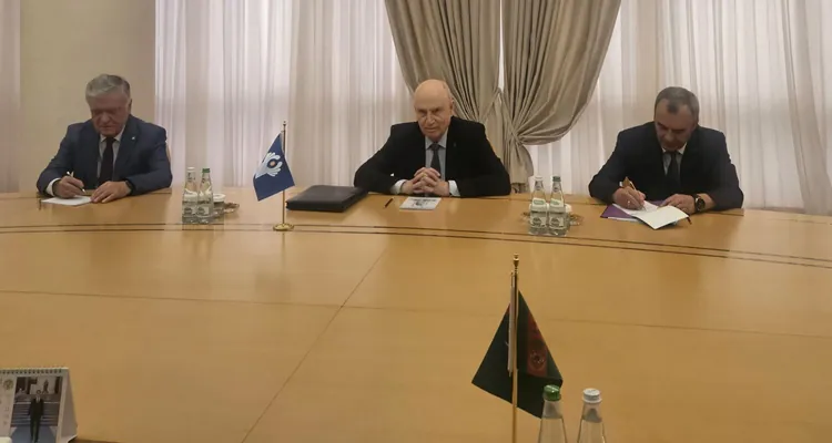 Мередов и Лебедев обсудили подогтовку к заседанию Совета глав правительств СНГ