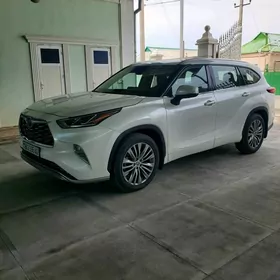 Toyota Highlander 2022