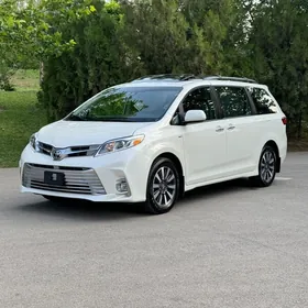 Toyota Sienna 2019