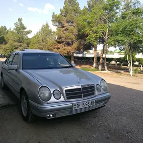 Mercedes-Benz E320 1999