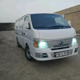 Nissan Urvan 2008