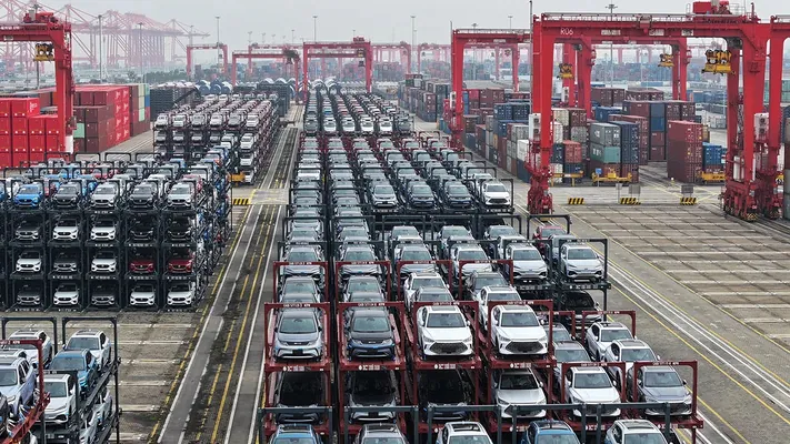 Китай стал третьим по величине экспортером автомобилей в мире, опередив США.