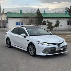 Toyota Camry 2018