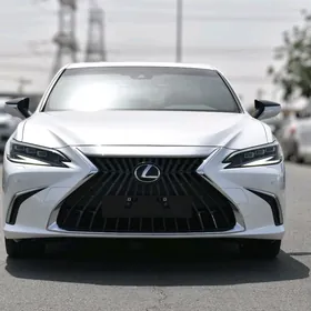 Lexus ES 300h 2024