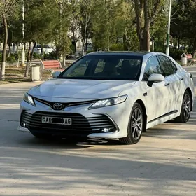 Toyota Camry 2018