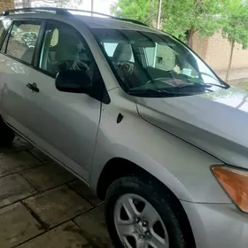 Toyota RAV4 2011