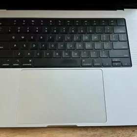 MacBook Pro 16/M3 Max/RAM 32GB