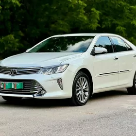 Toyota Camry 2016