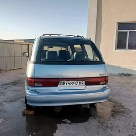 Toyota Previa 1992