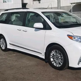 Toyota Sienna 2018