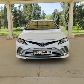 Toyota Camry 2018