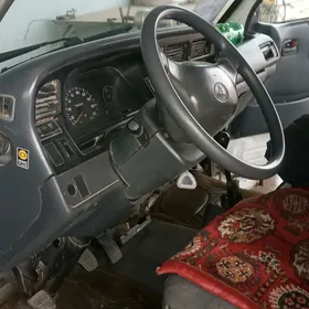 Toyota Hiace 2002