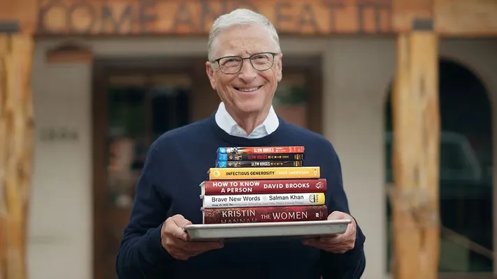 Билл Гейтс опубликовал список книг и сериалов на лето