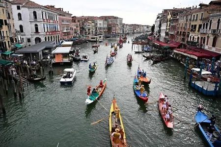 Венеция за 11 дней собрала с однодневных туристов почти миллион евро