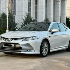 Toyota Camry 2020