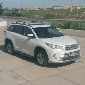 Toyota Highlander 2018