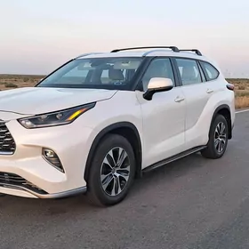 Toyota Highlander 2021