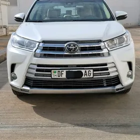 Toyota Highlander 2018