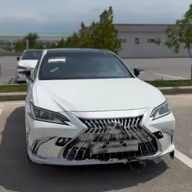 Lexus ES 350 2024