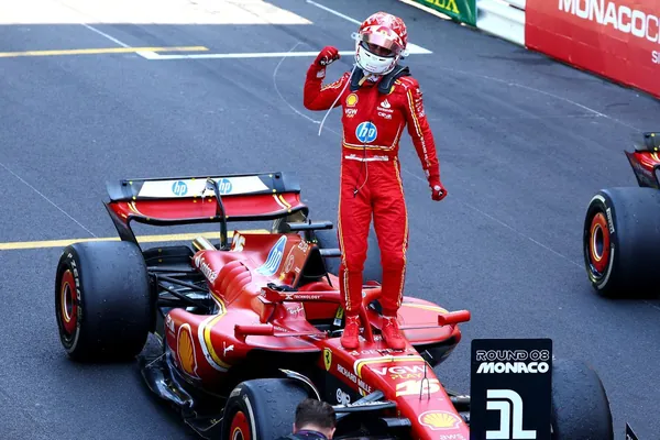Леклер одержал победу в драматичном Гран-при Монако. Ферстаппен терпит фиаско