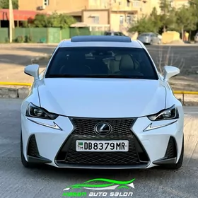 Lexus IS 300 2019