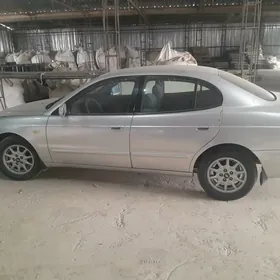 Daewoo Leganza 2001