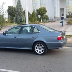 BMW E39 2002