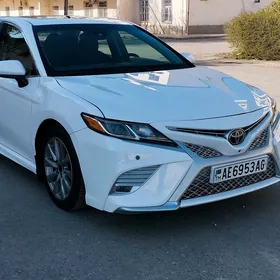 Toyota Camry 2018