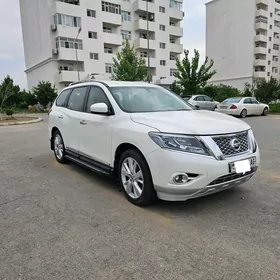 Nissan Pathfinder 2013