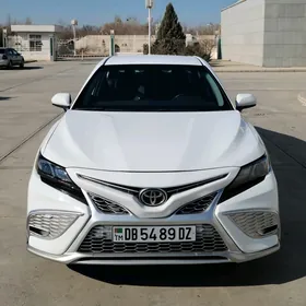 Toyota Camry 2022