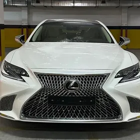 Lexus LS 2018