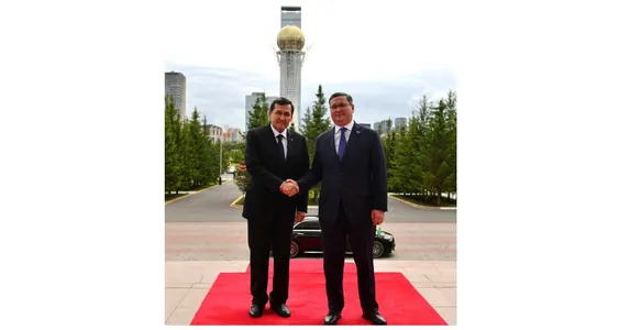 Дипломаты Туркменистана и Казахстана сверили часы и наметили планы