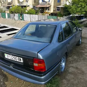 Opel Vectra 1992