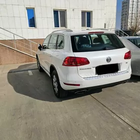 Volkswagen Touareg 2014