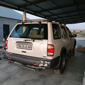 Nissan Pathfinder 2001