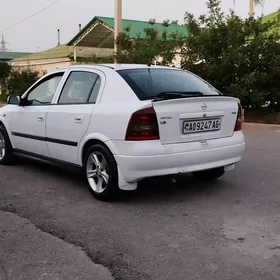 Opel Astra 2003