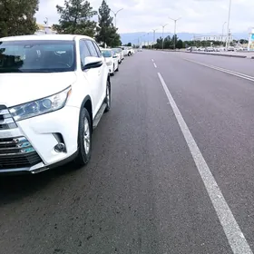 Toyota Highlander 2019