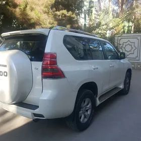 Toyota Land Cruiser Prado 2011