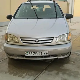 Toyota Sienna 2002