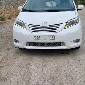 Toyota Sienna 2012