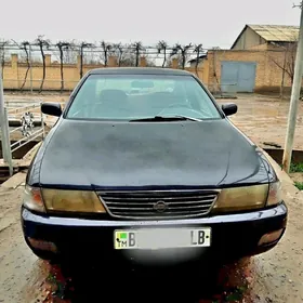 Nissan Sunny 1996