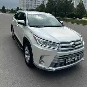 Toyota Highlander 2019